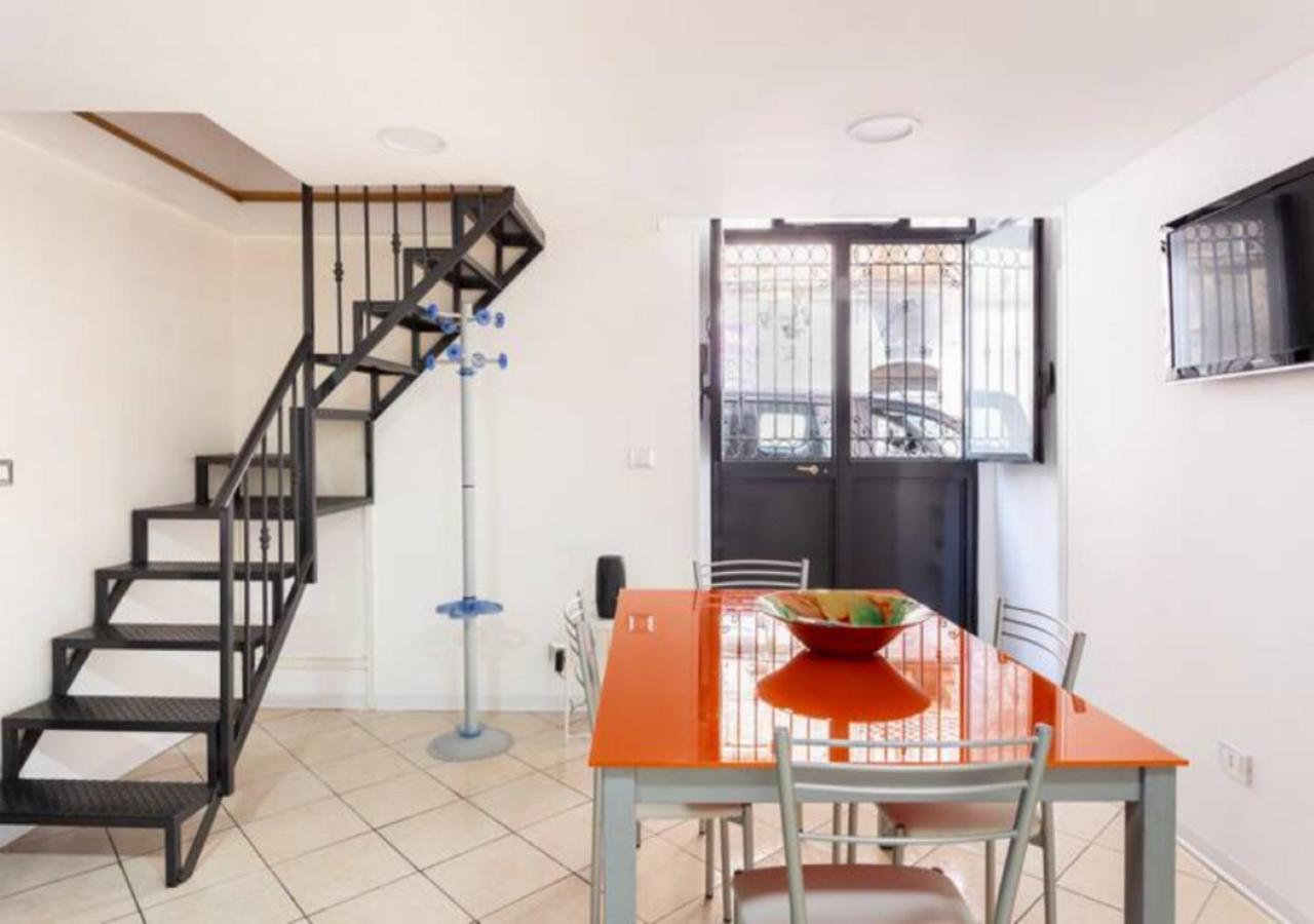 Aitne - Holiday Apartments Catánia Buitenkant foto